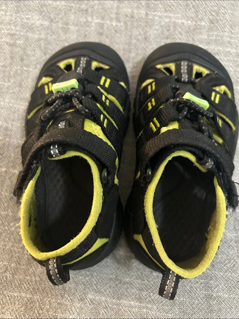 Keen Kids Black and Lime Athletic Closed-Toe Sandals